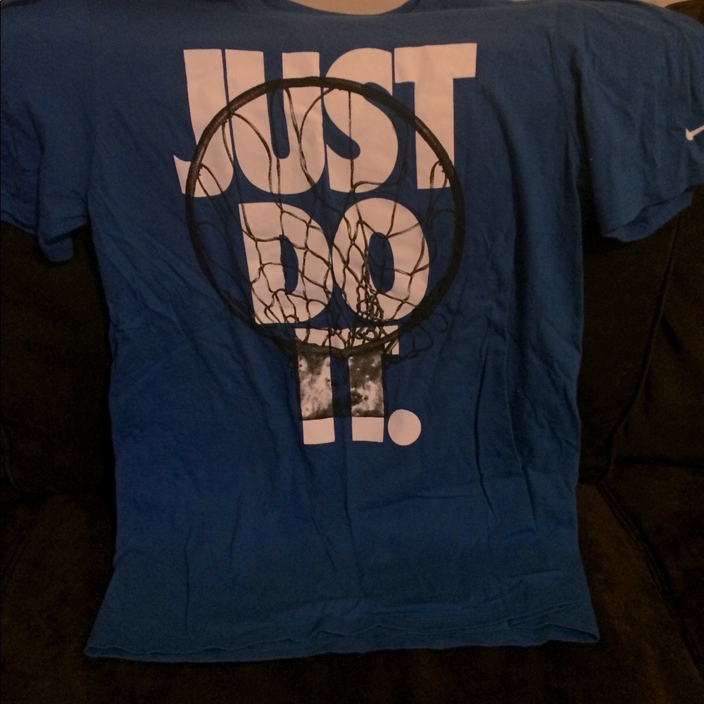 Nike Basketball Ball Just Do It Men’s Tee Blue